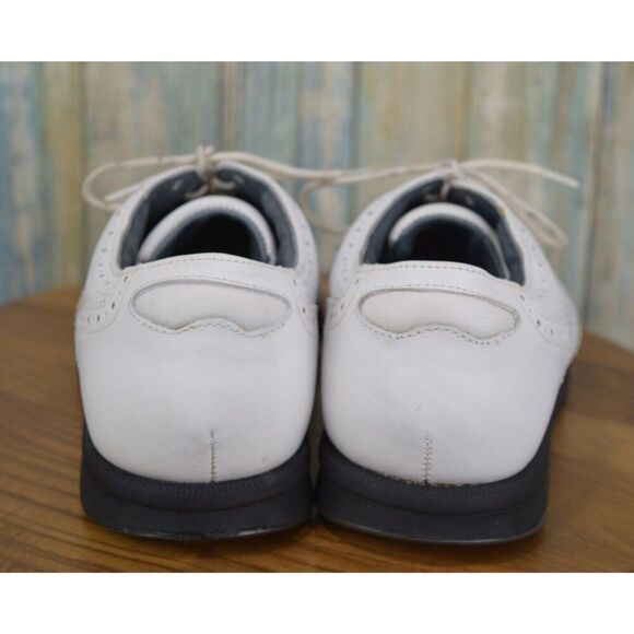 Vintage Nike Air Wingtip Golf Shoes Men\'s Size 6 White Cleats main image 5